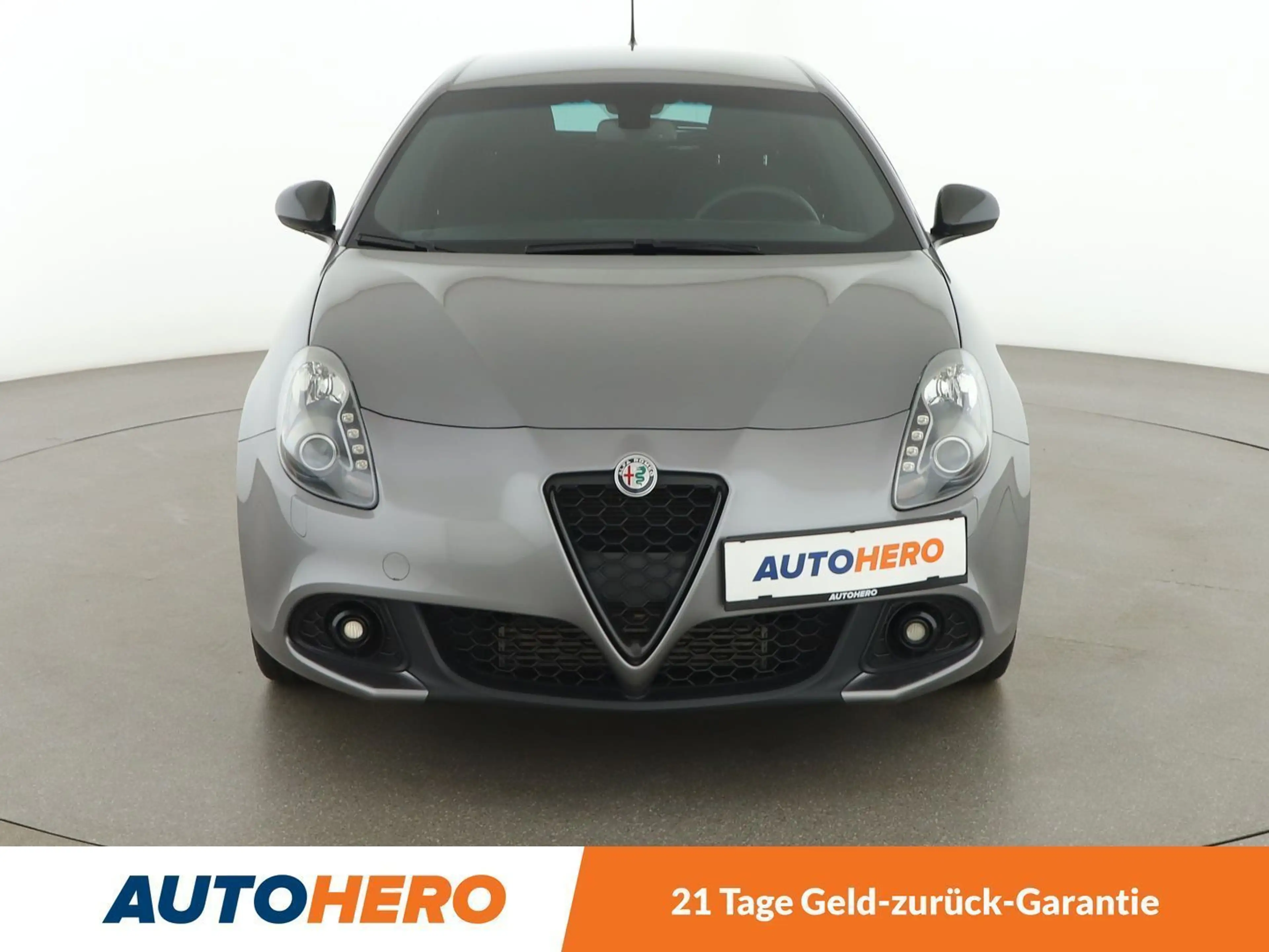 Alfa Romeo Giulietta 1.4 Turbo Super *XENON*TEMPO*CAM*SHZ* — photo 9
