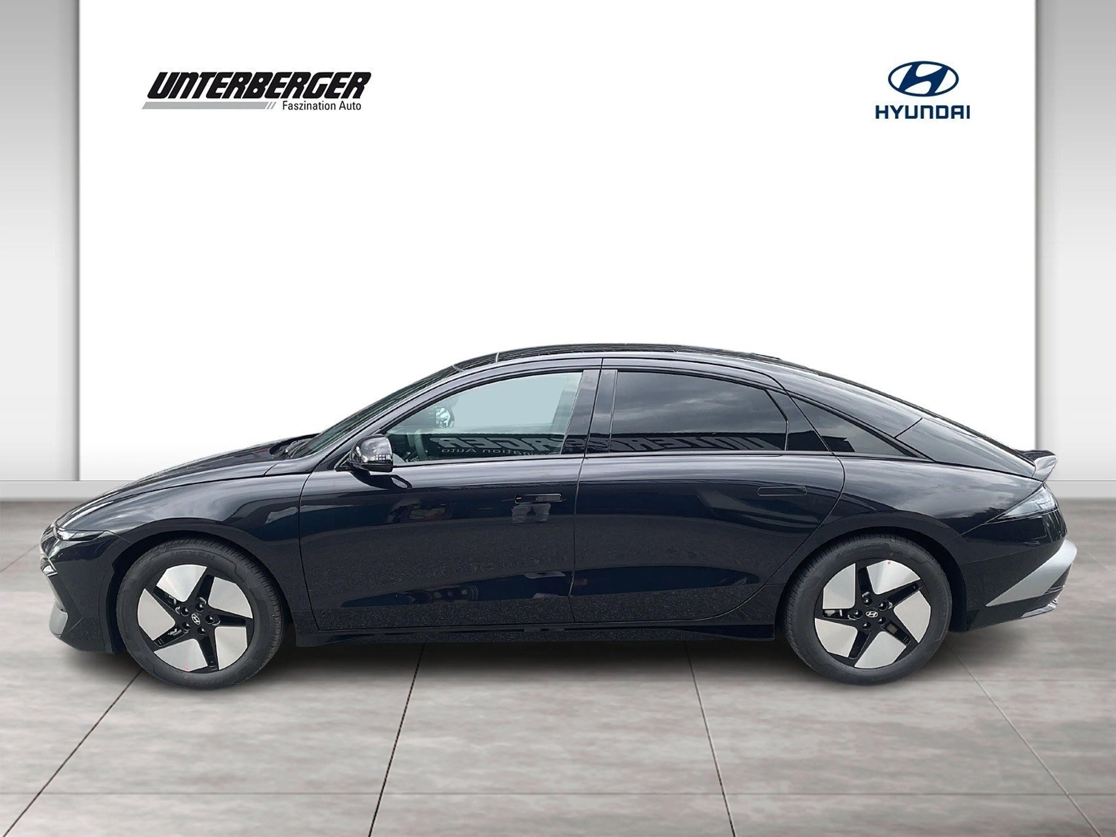 Hyundai IONIQ 6 (01.01.2021-) IONIQ 6 Comfort Line 84 kWh 4WD i66c — photo 3