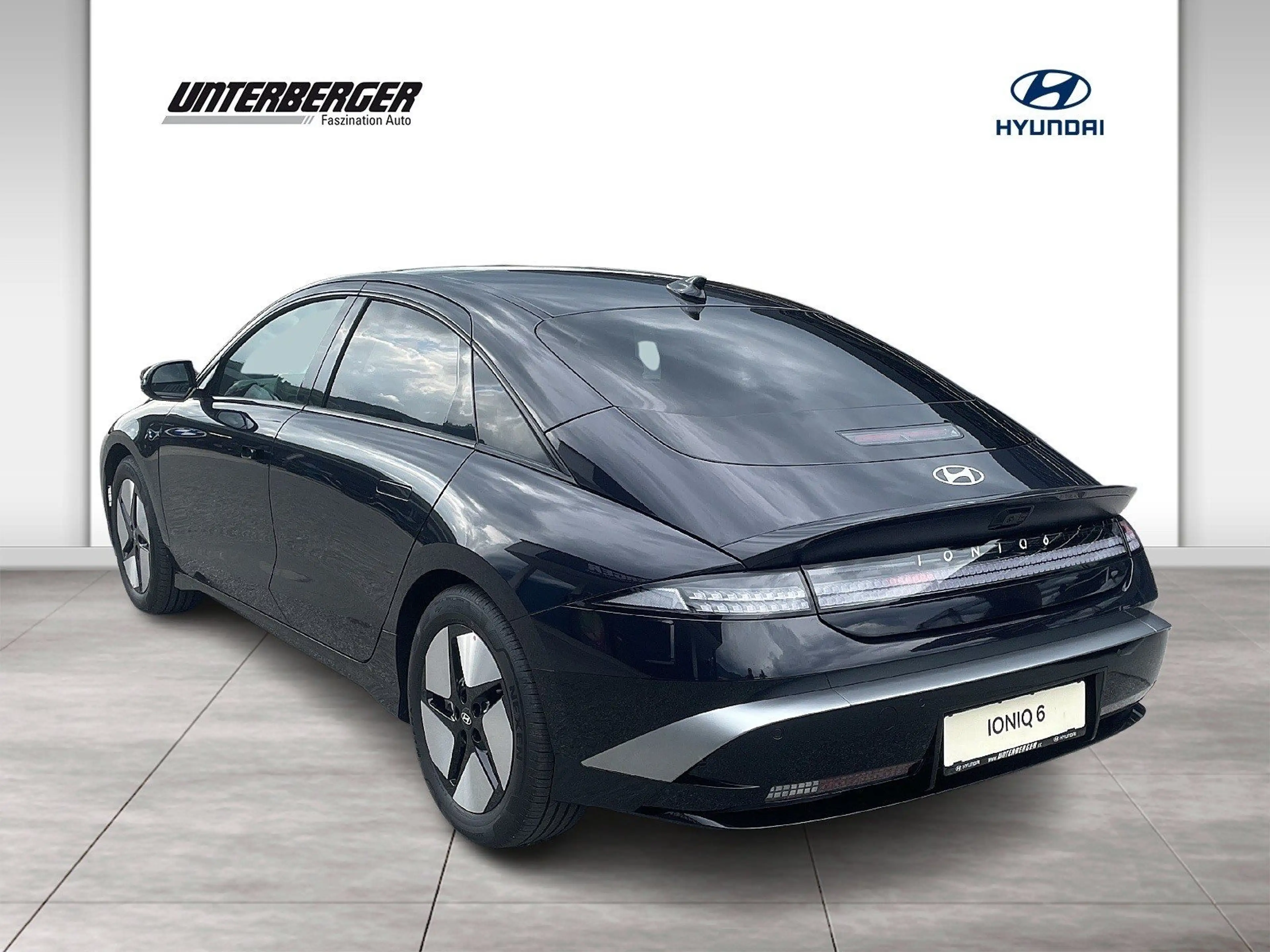 Hyundai IONIQ 6 (01.01.2021-) IONIQ 6 Comfort Line 84 kWh 4WD i66c — photo 4
