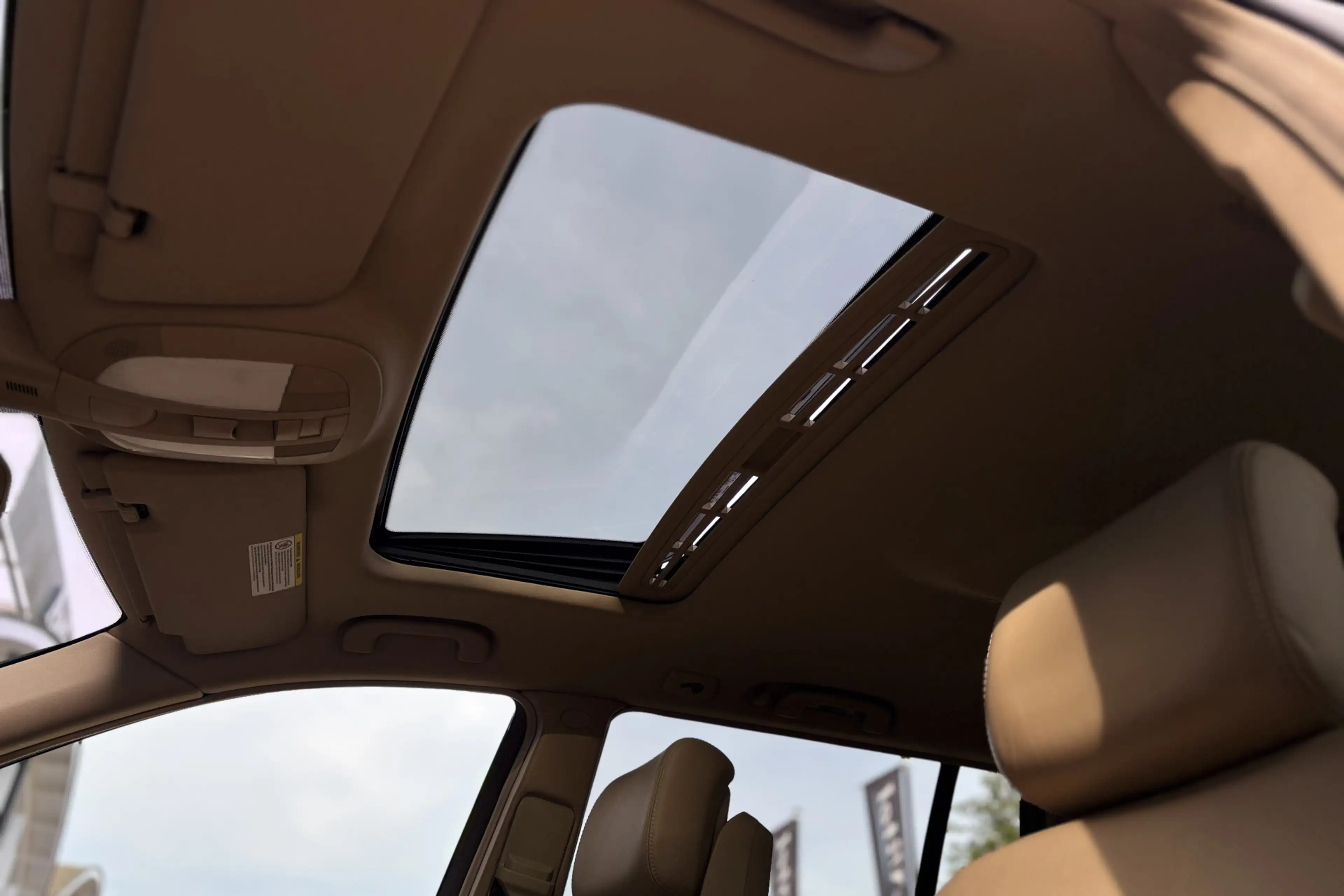 Mercedes-Benz GL 500 V8 4-Matic | Full Option | 1 of 1 | Two-Tone | Wid — photo 13