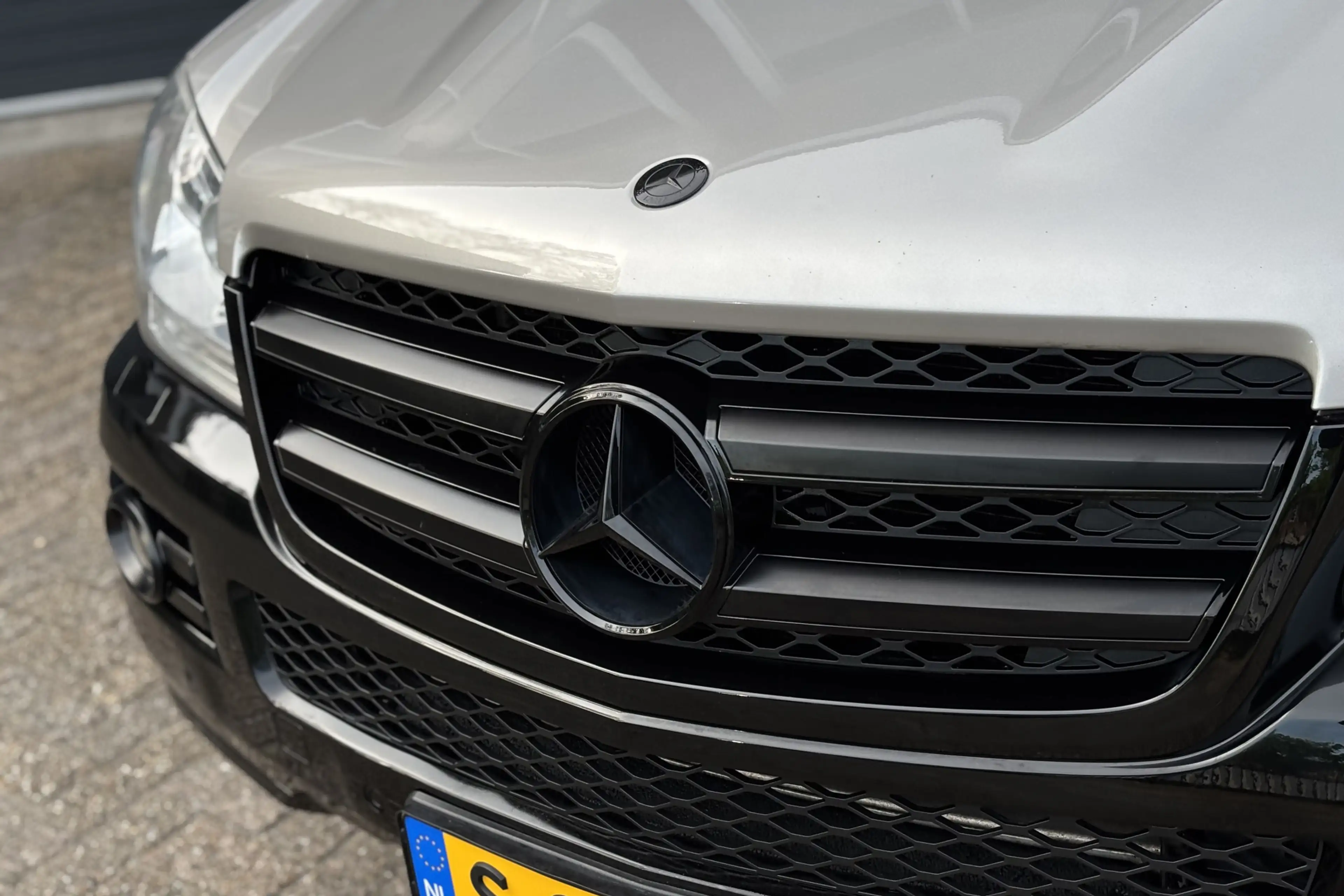 Mercedes-Benz GL 500 V8 4-Matic | Full Option | 1 of 1 | Two-Tone | Wid — photo 3