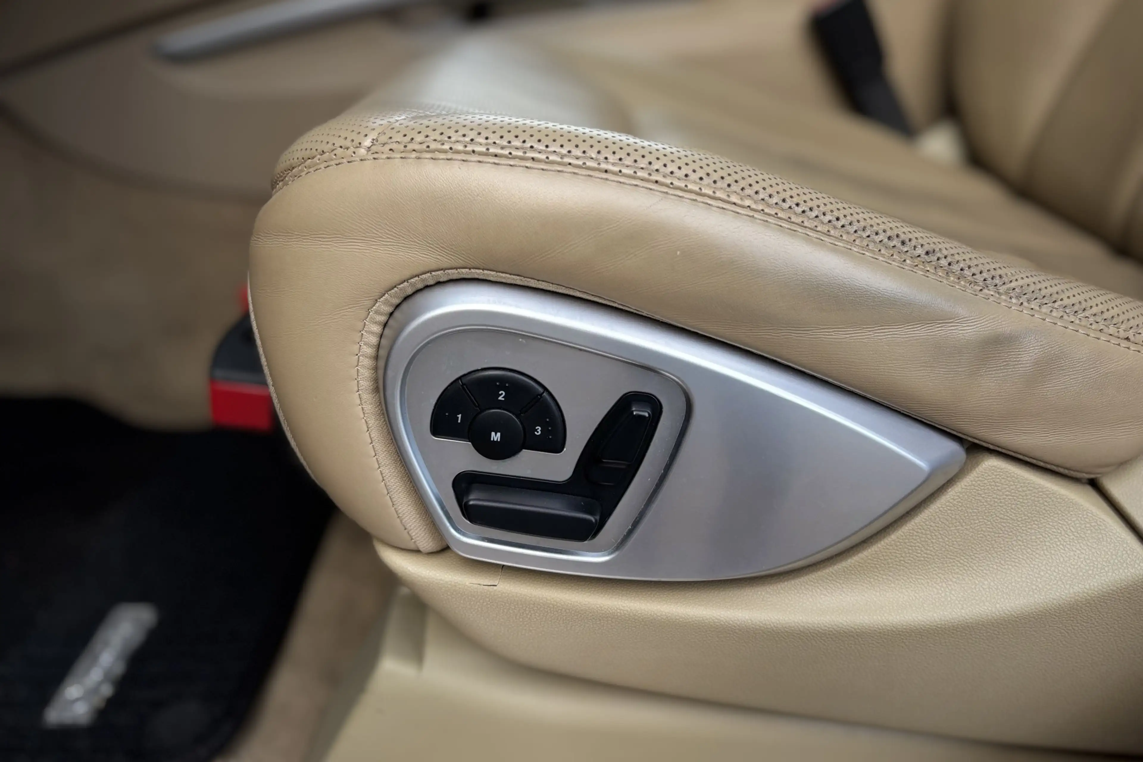 Mercedes-Benz GL 500 V8 4-Matic | Full Option | 1 of 1 | Two-Tone | Wid — photo 9