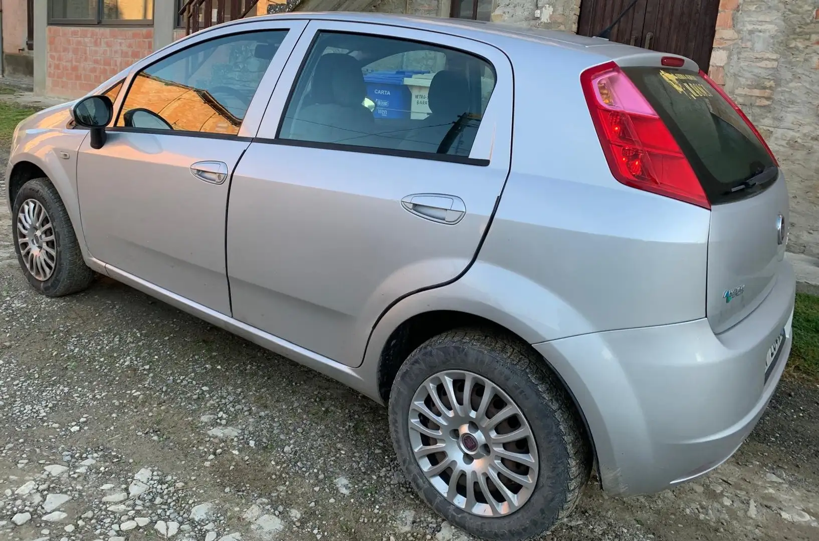 Fiat Grande Punto Grande Punto 5p 1.4 natural power Act 77cv Gris - 1