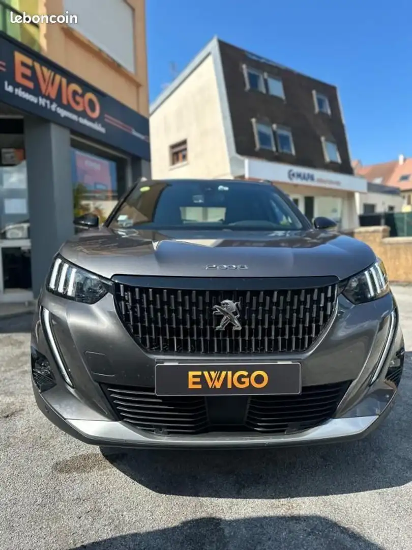 Peugeot 2008 GENERATION-II 1.5 BLUEHDI 100CH GT LINE START-STOP Grijs - 2