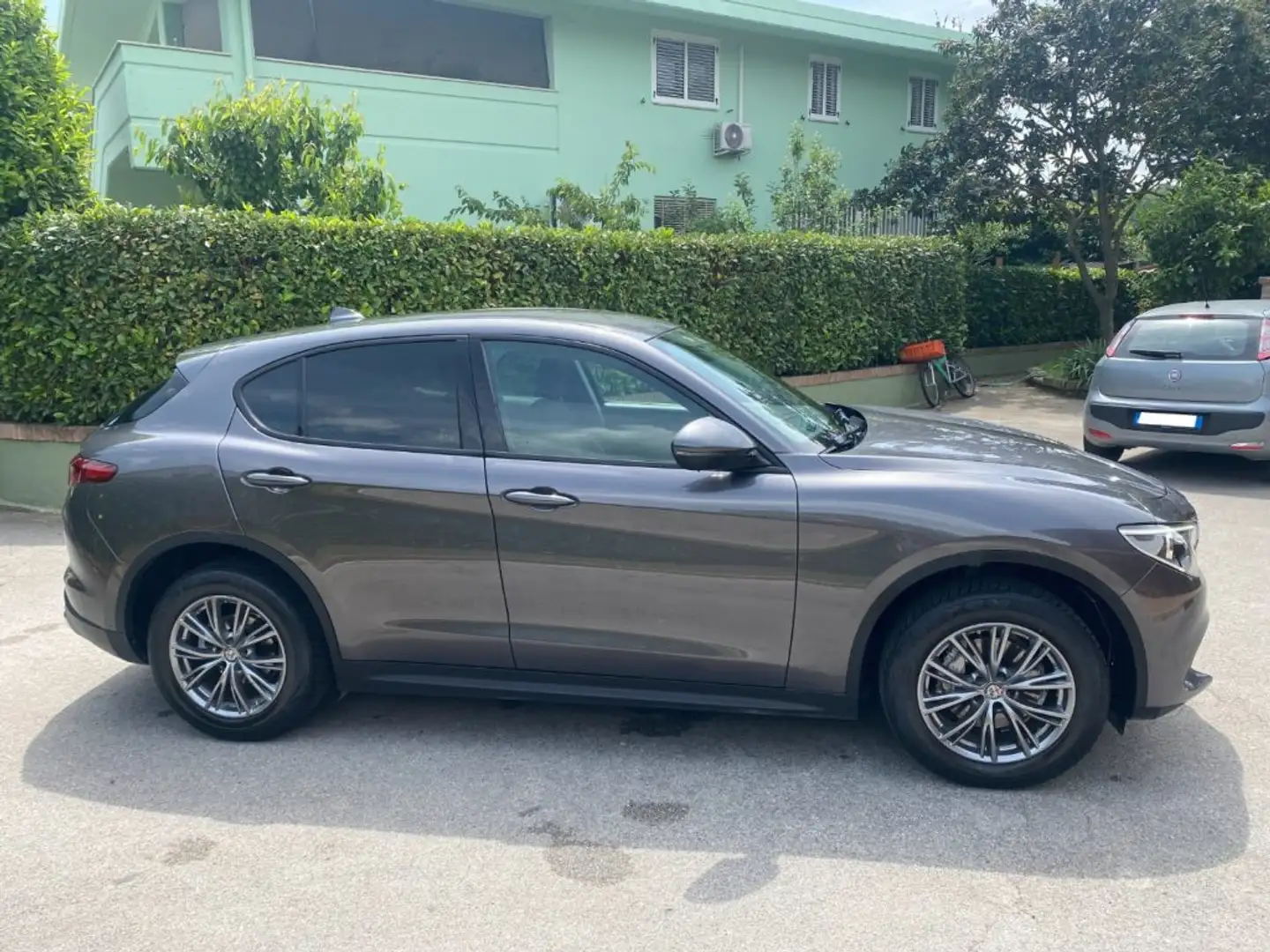 Alfa Romeo Stelvio 2.2 Turbodiesel 190 CV AT8 Q4 Business XENO/NAVIG Gris - 2