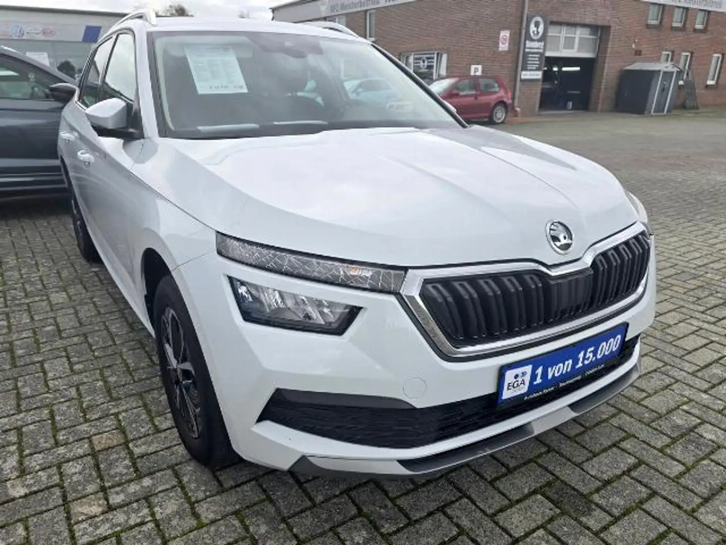 Skoda Kamiq 1.0 TSI Ambition LED RFK BiColor SmartLink DAB+ Kl Weiß - 1