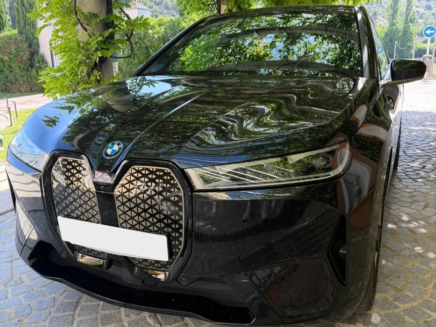 BMW iX xDrive 50 Negro - 2