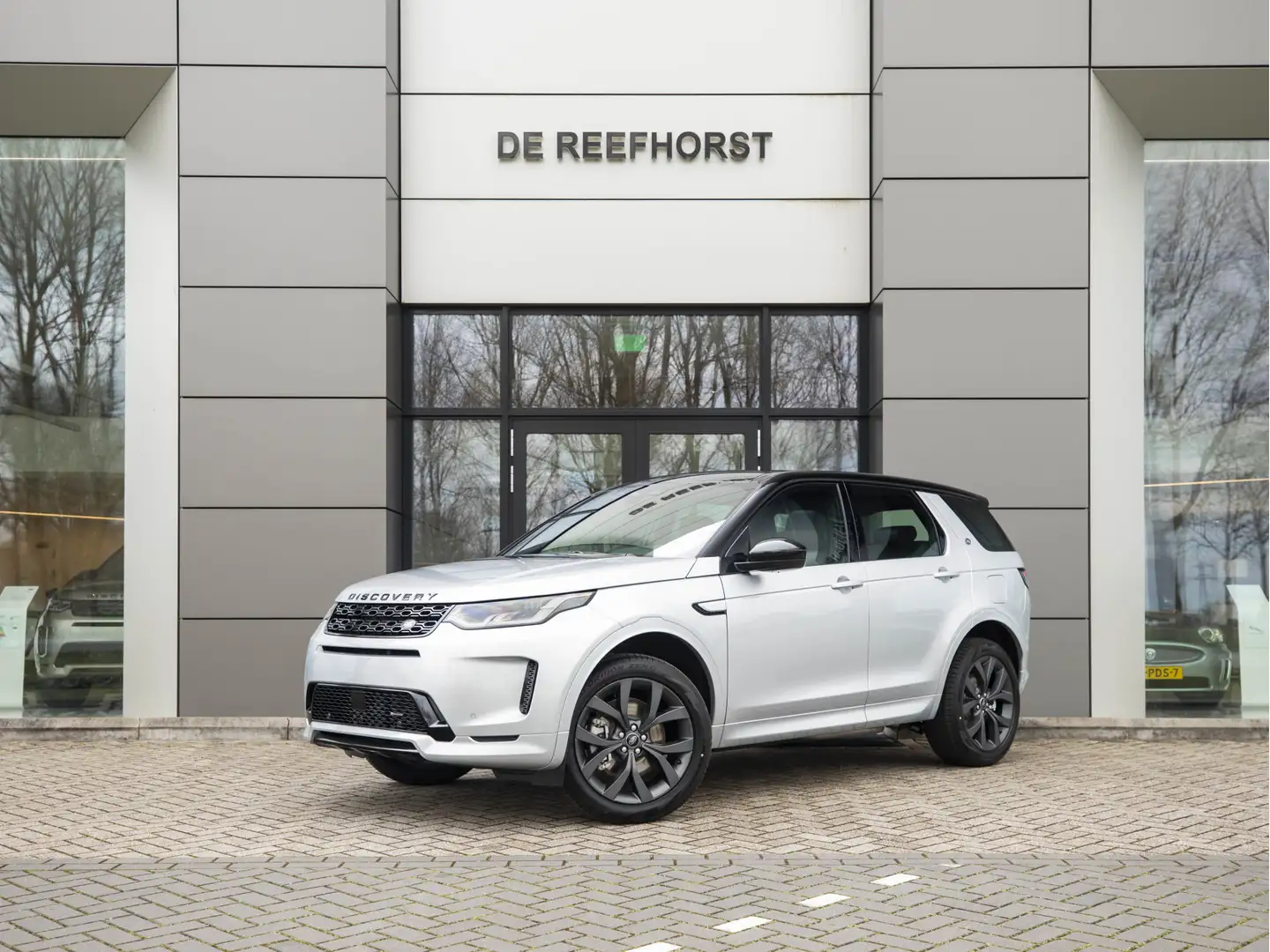 Land Rover Discovery Sport P300e R-Dynamic SE | Interactive Driver Display | Zilver - 1