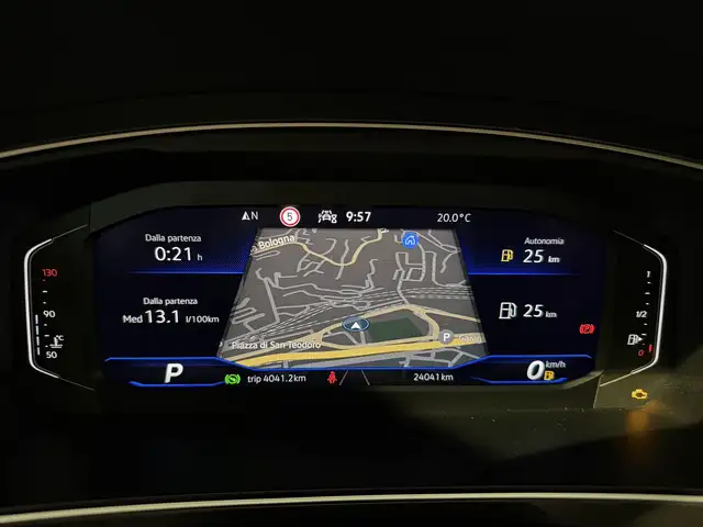Volkswagen Tiguan view 13