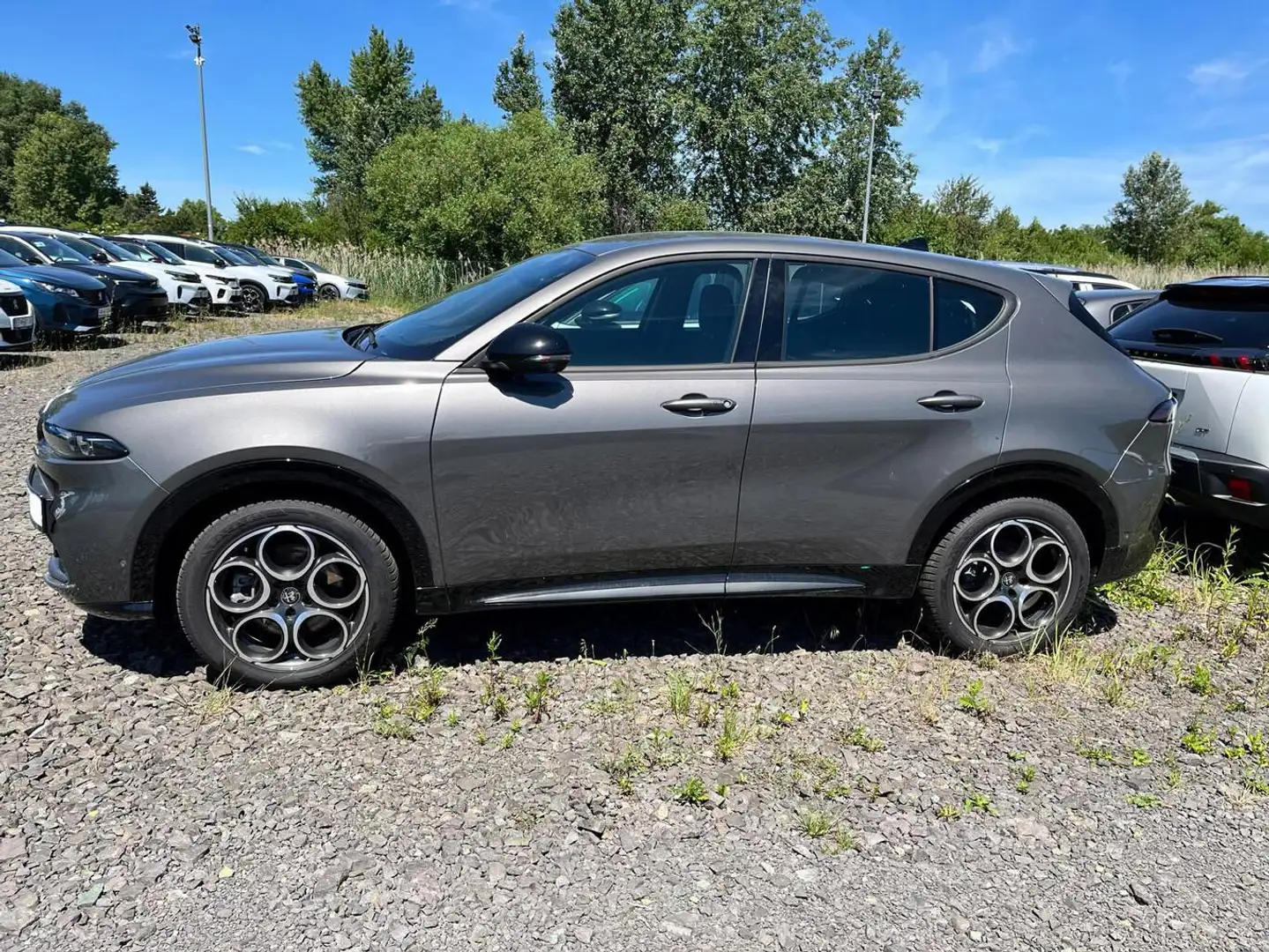 Alfa Romeo Tonale Sprint Hybrid TechP Klimaaut. 19"LM SHZ 118 kW ... Grau - 2