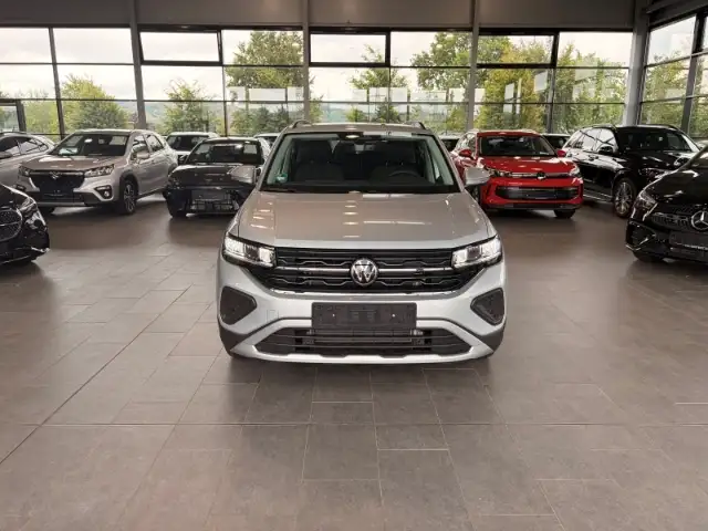 Volkswagen T-Cross view 2