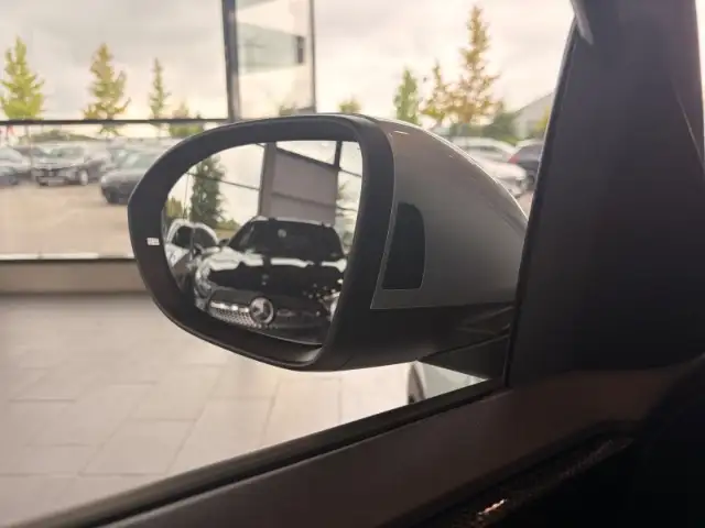 Volkswagen T-Cross view 9