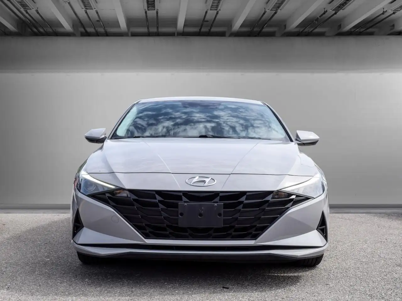 Hyundai ELANTRA снимка Hyundai ELANTRA