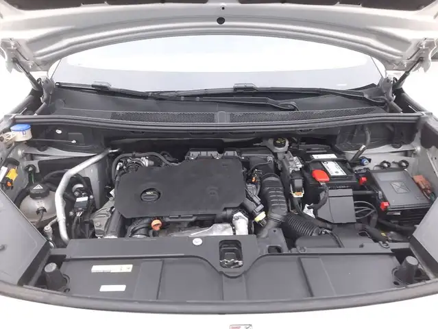 DS Automobiles DS 7 Crossback view 13
