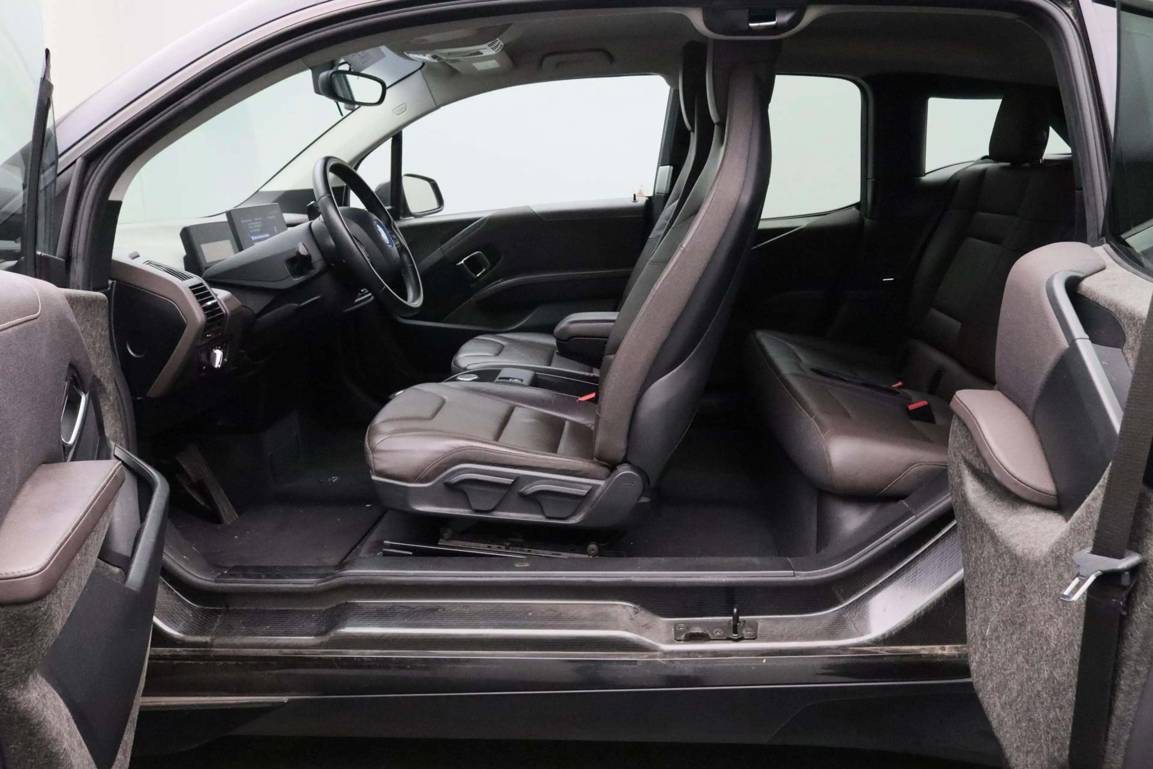 BMW i3 S Executive Edition 120Ah 42 kWh | DAB-Tuner | PDC — photo 7
