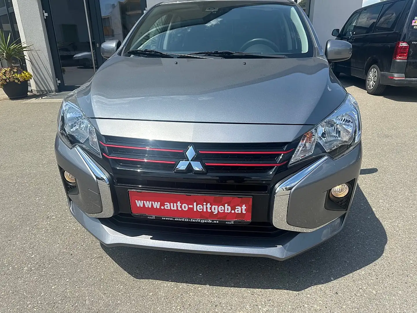 Mitsubishi Space Star 1,2 MIVEC Invite AS&G Grijs - 2