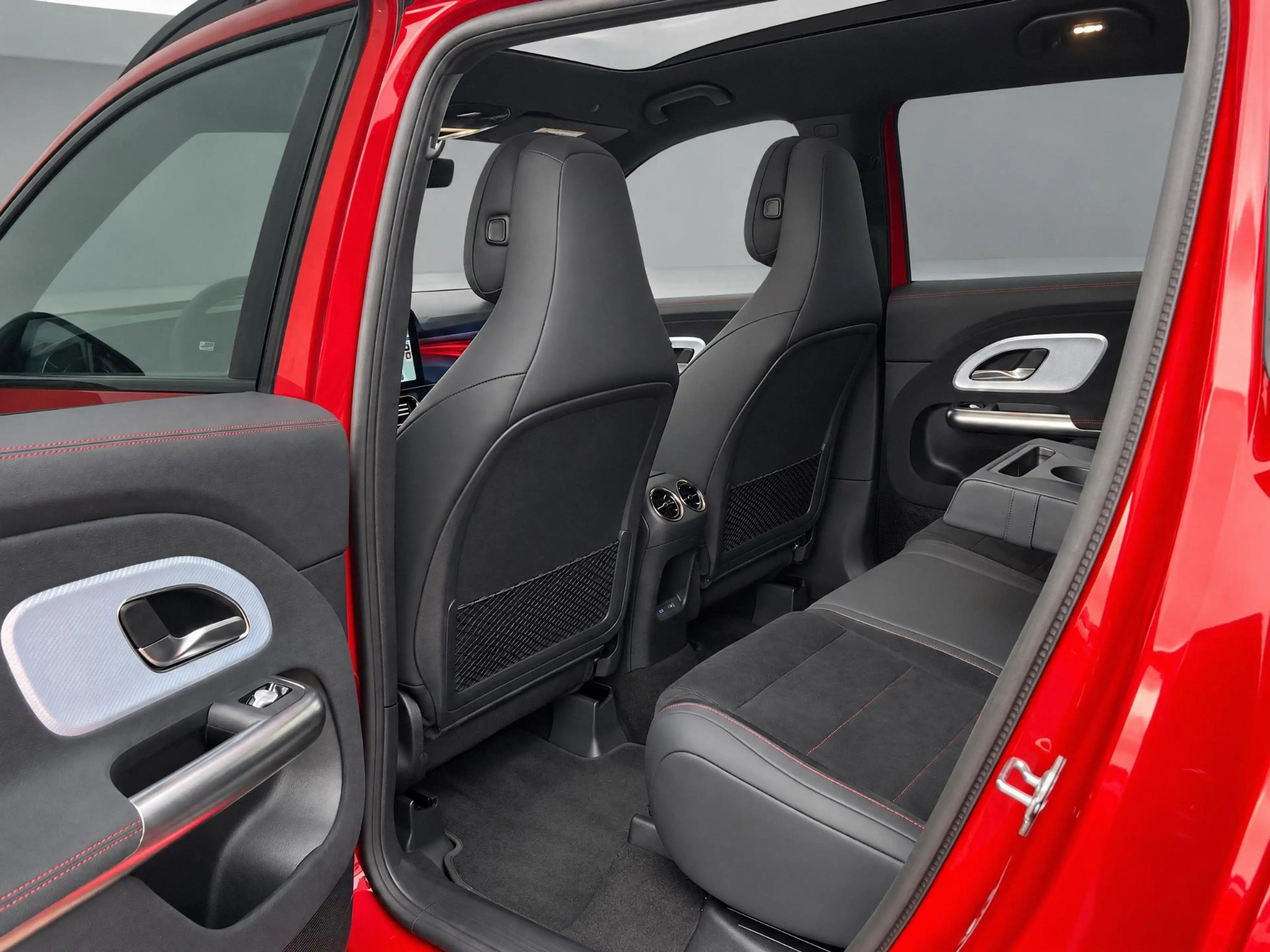 Mercedes-Benz GLB 250 250+ Business Solution AMG | Premium Pakket | Nigh — photo 15