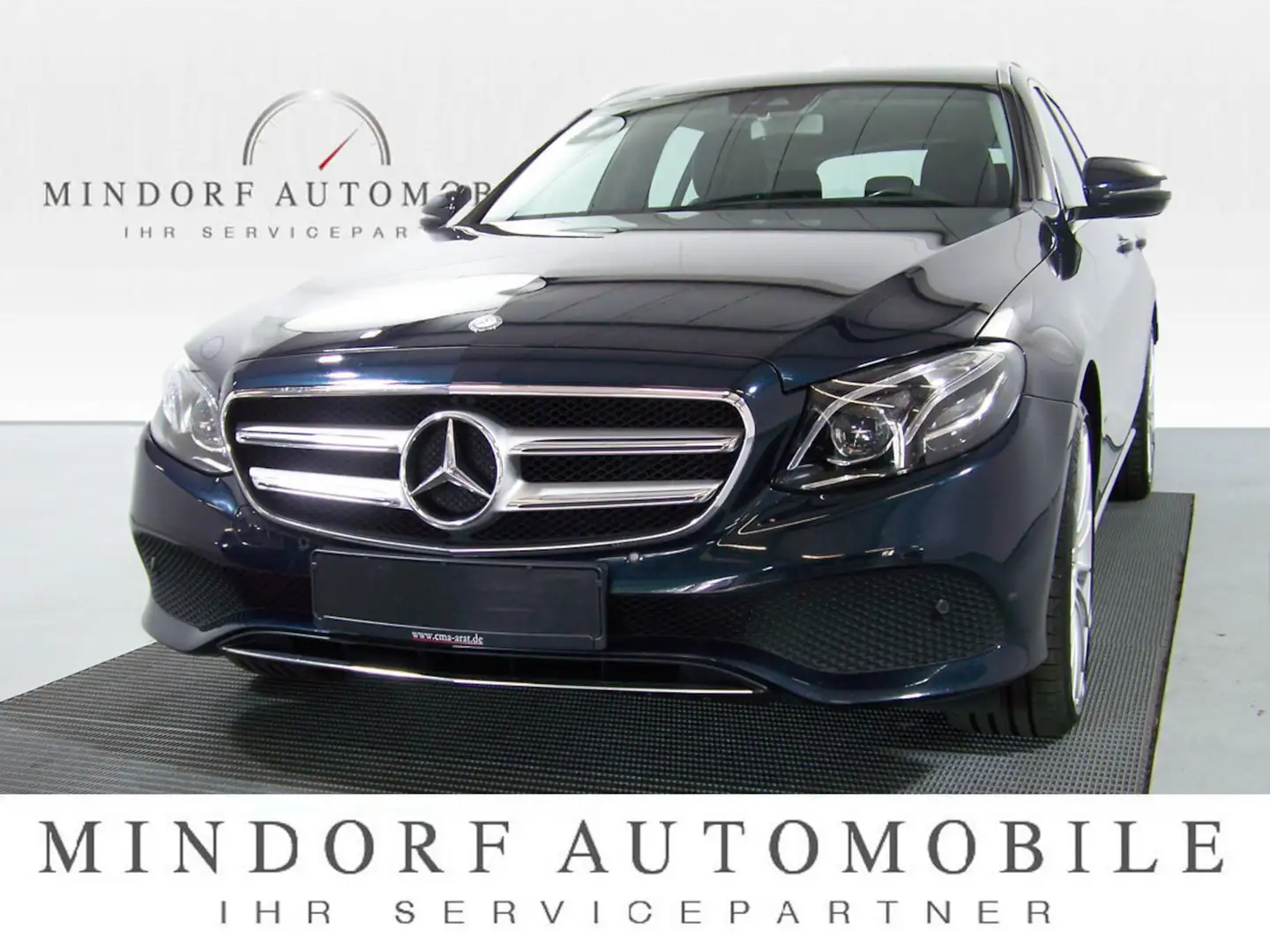 Mercedes-Benz E 220 d+KAMERA+NAVI+LED+KLIMAAUTOMATIK Vert - 1