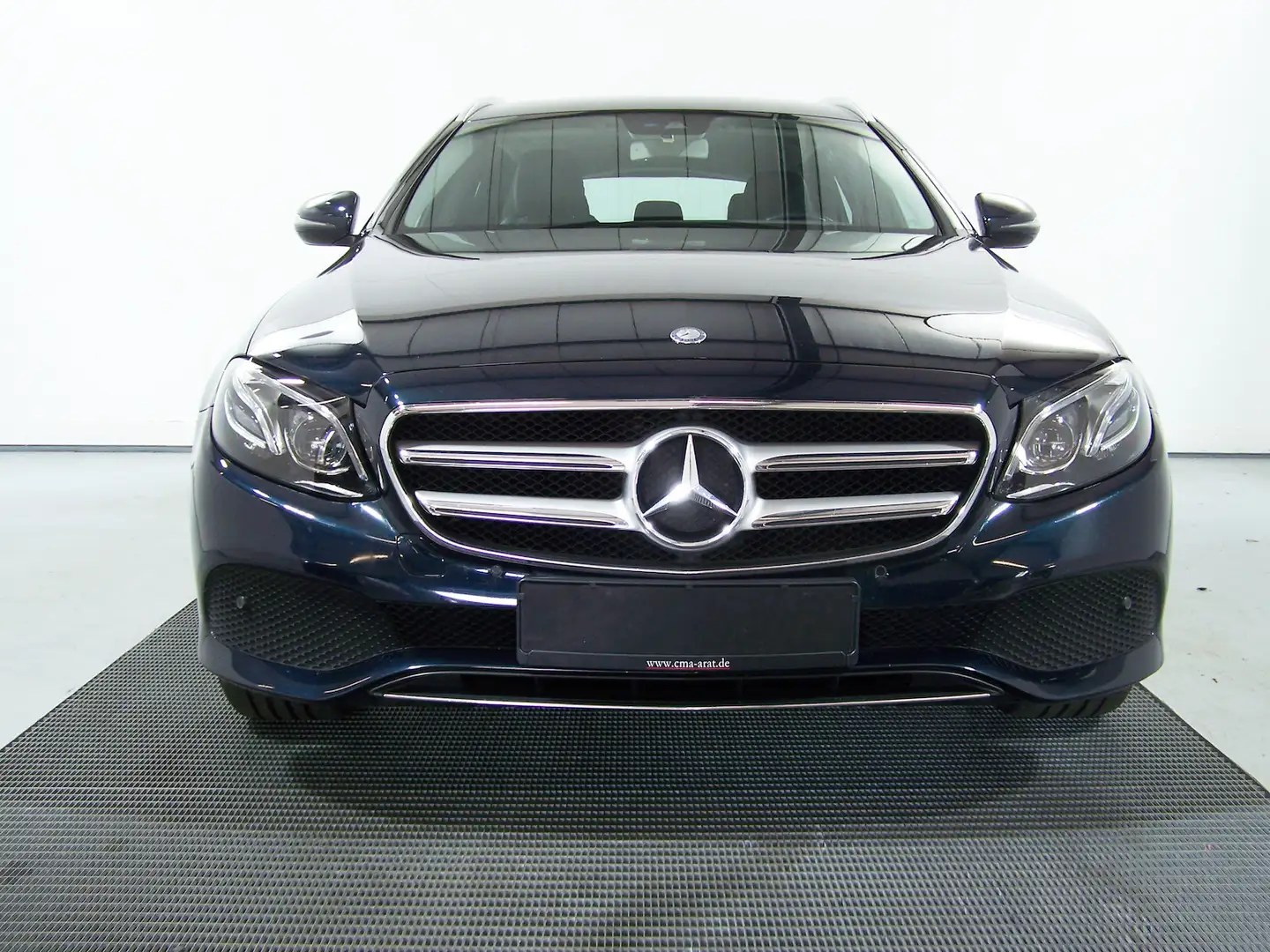 Mercedes-Benz E 220 d+KAMERA+NAVI+LED+KLIMAAUTOMATIK Vert - 2