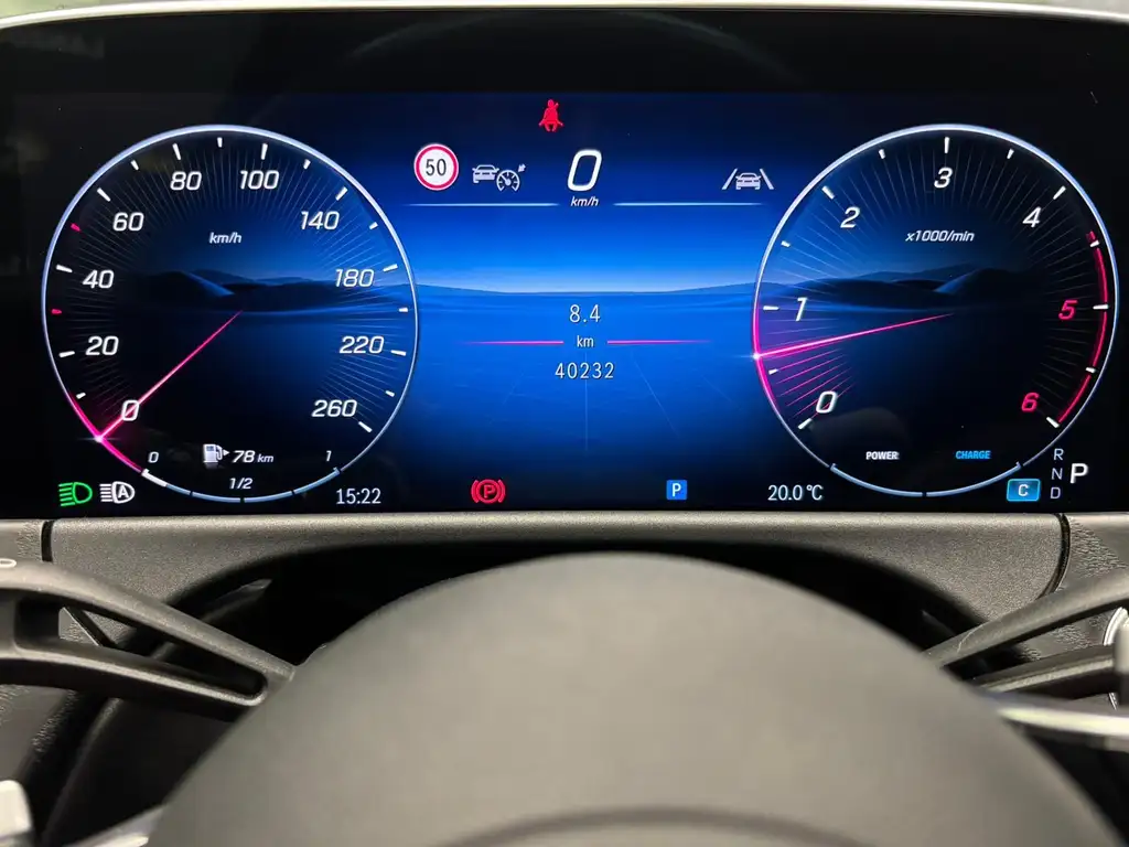 Mercedes-Benz E 220 | foto 11