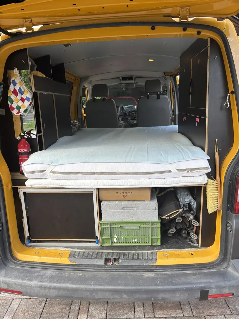 Volkswagen T5 DoKa VW Bus T5 Facelift 2.0 TDi 140PS Gelb - 1