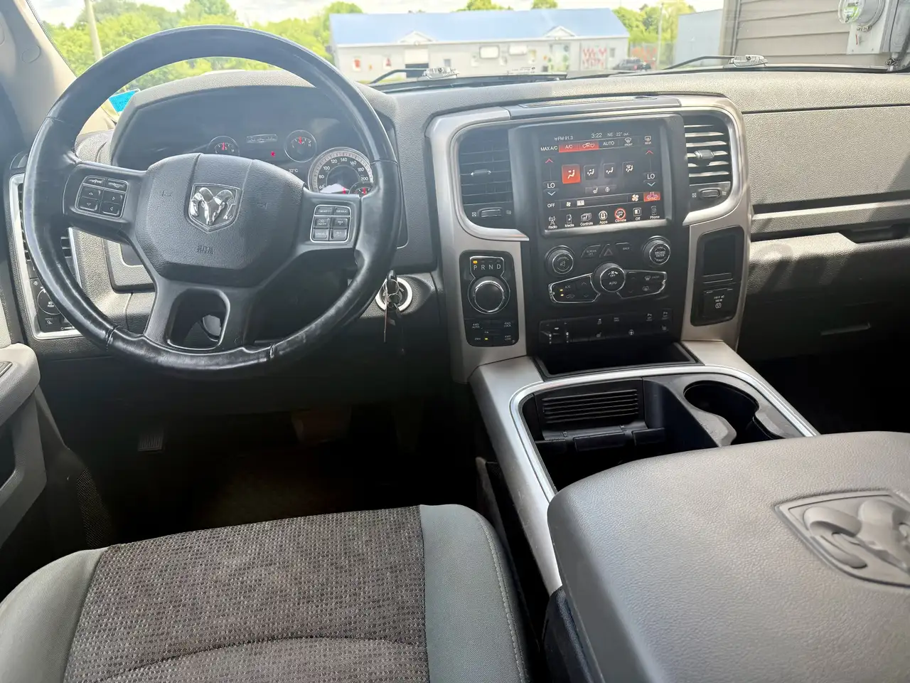 RAM 1500 снимка RAM 1500