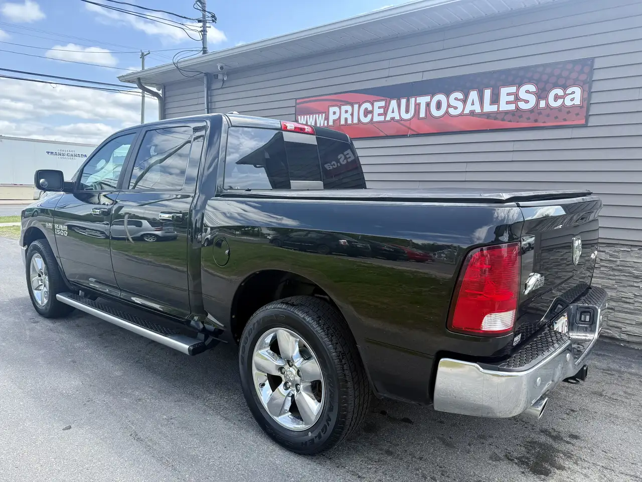 RAM 1500 снимка RAM 1500