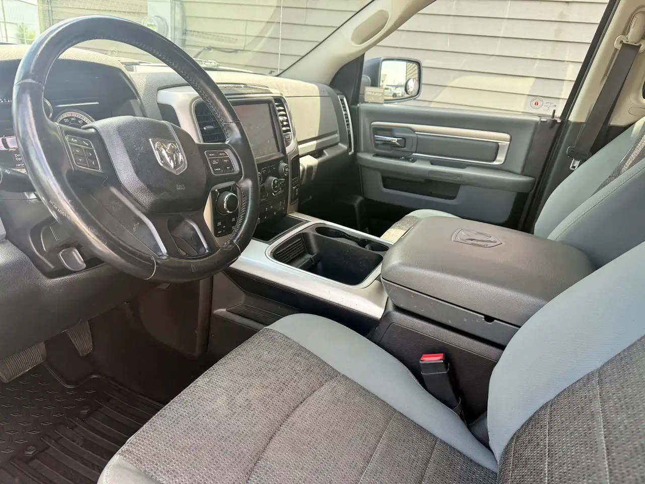 RAM 1500 снимка RAM 1500