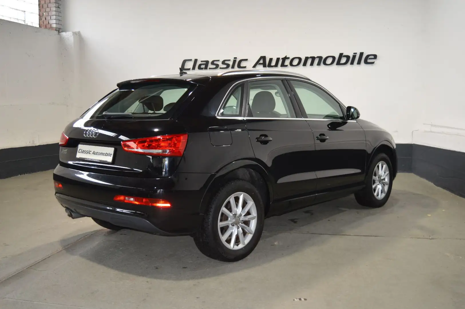 Audi Q3 2.0 TDI*Navi*Isofix-Aufnahmen* Schwarz - 2