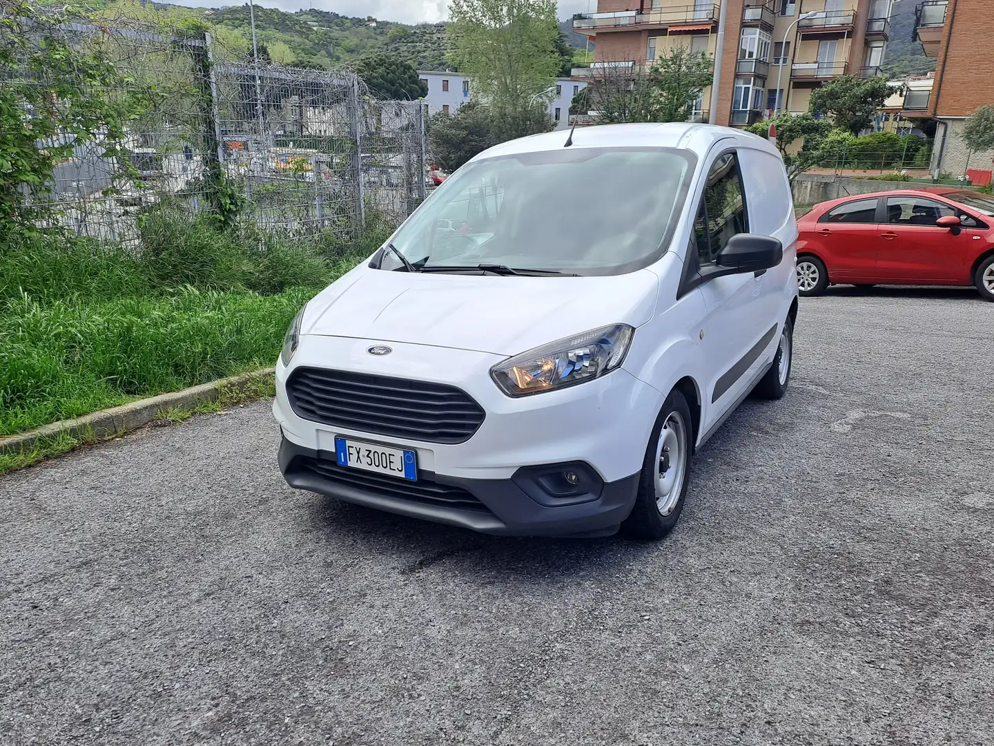 Ford Transit Courier 1.5 TDCi 100CV Van Bianco - 1