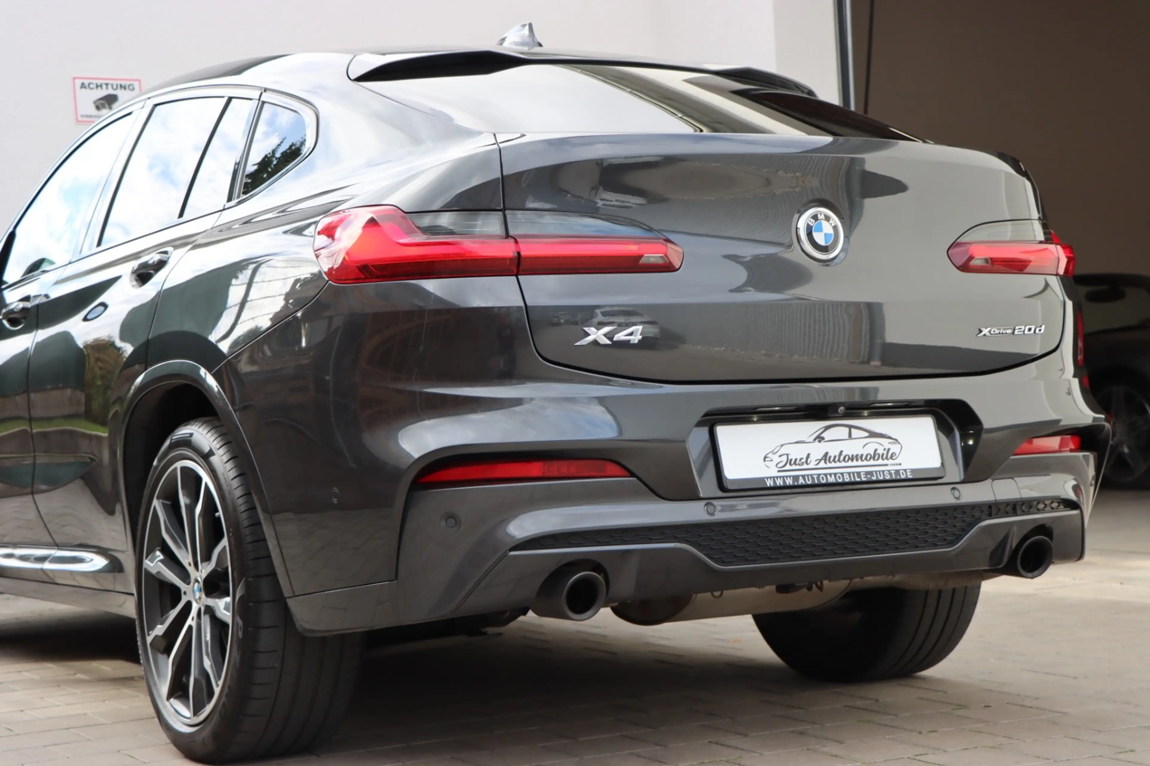 BMW X4 xDrive 20d M Sport/ Head Up/ Driving Assist / M-Sportbremsen / LED Scheinwerfer / — photo 8