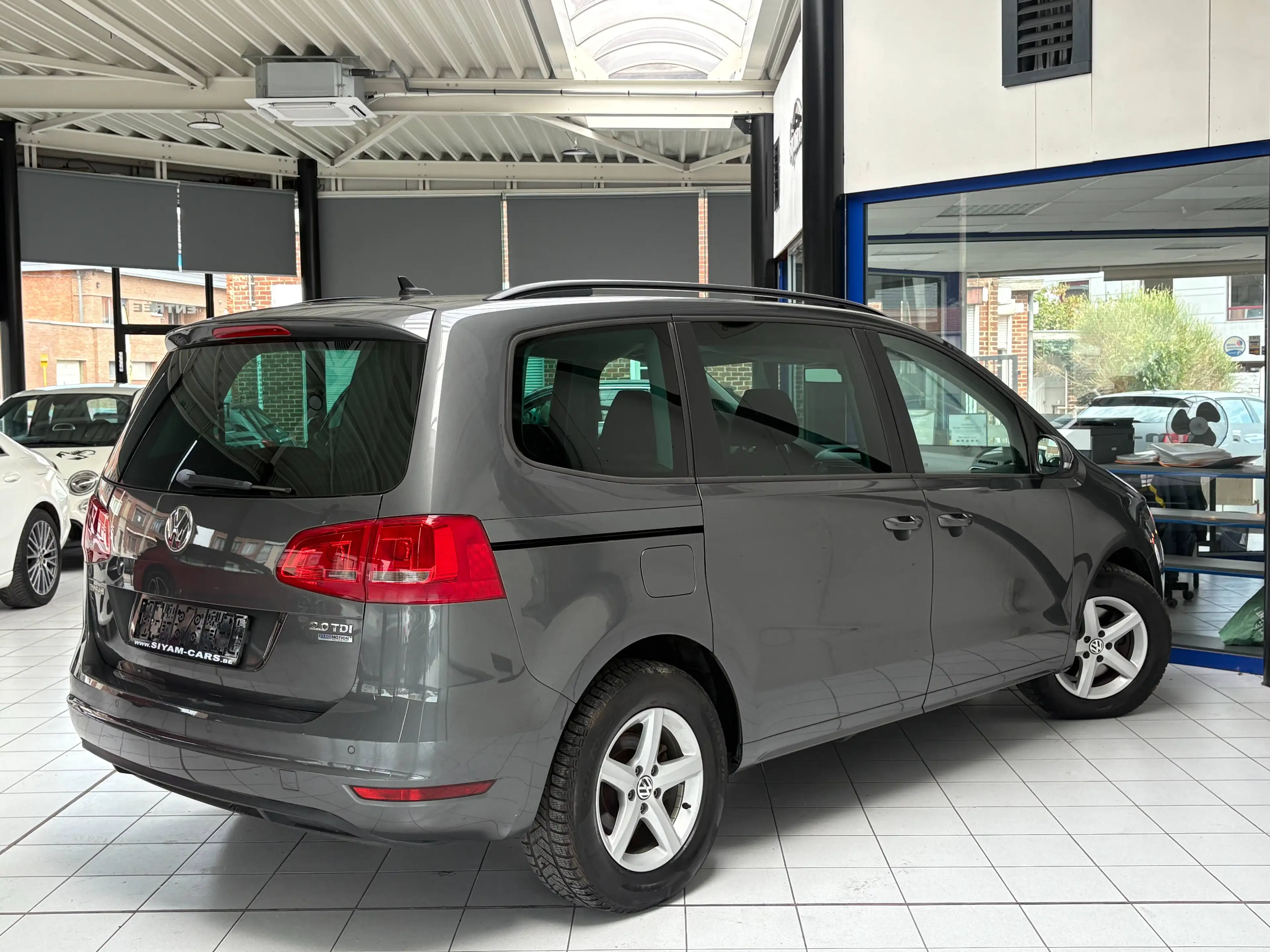 Volkswagen Sharan Sharan 2.0 TDi *7PL * GPS * PDC * JANTES * 1ER PROP * — photo 5