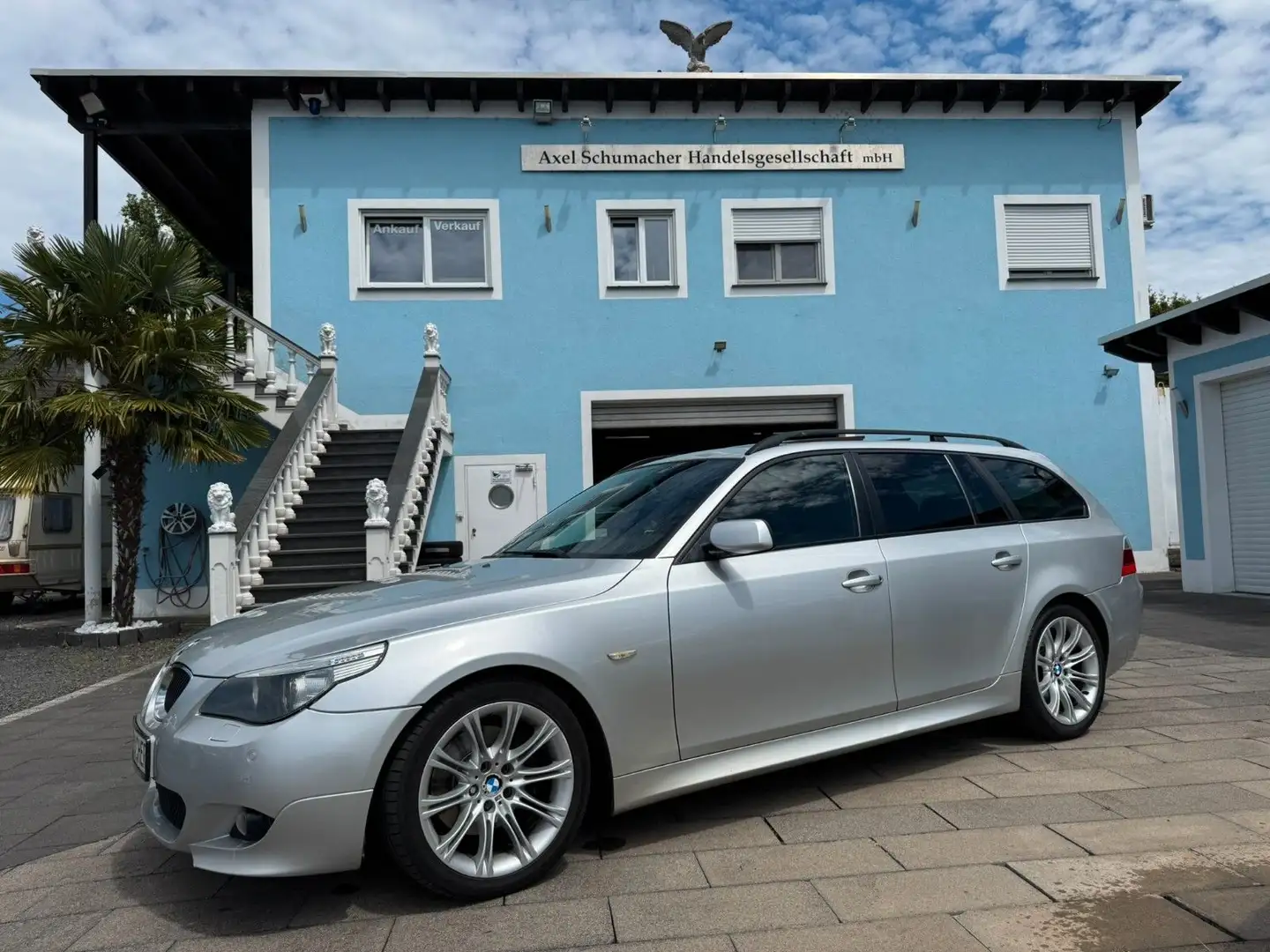 BMW 530 d Touring M-Paket, Panorama, TÜV neu! Argent - 1