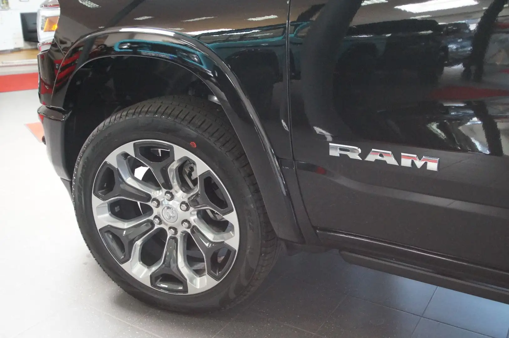 Dodge RAM Longhorn,HeadUp ,Tailgate,Rambox,Voll MY24 Black - 2