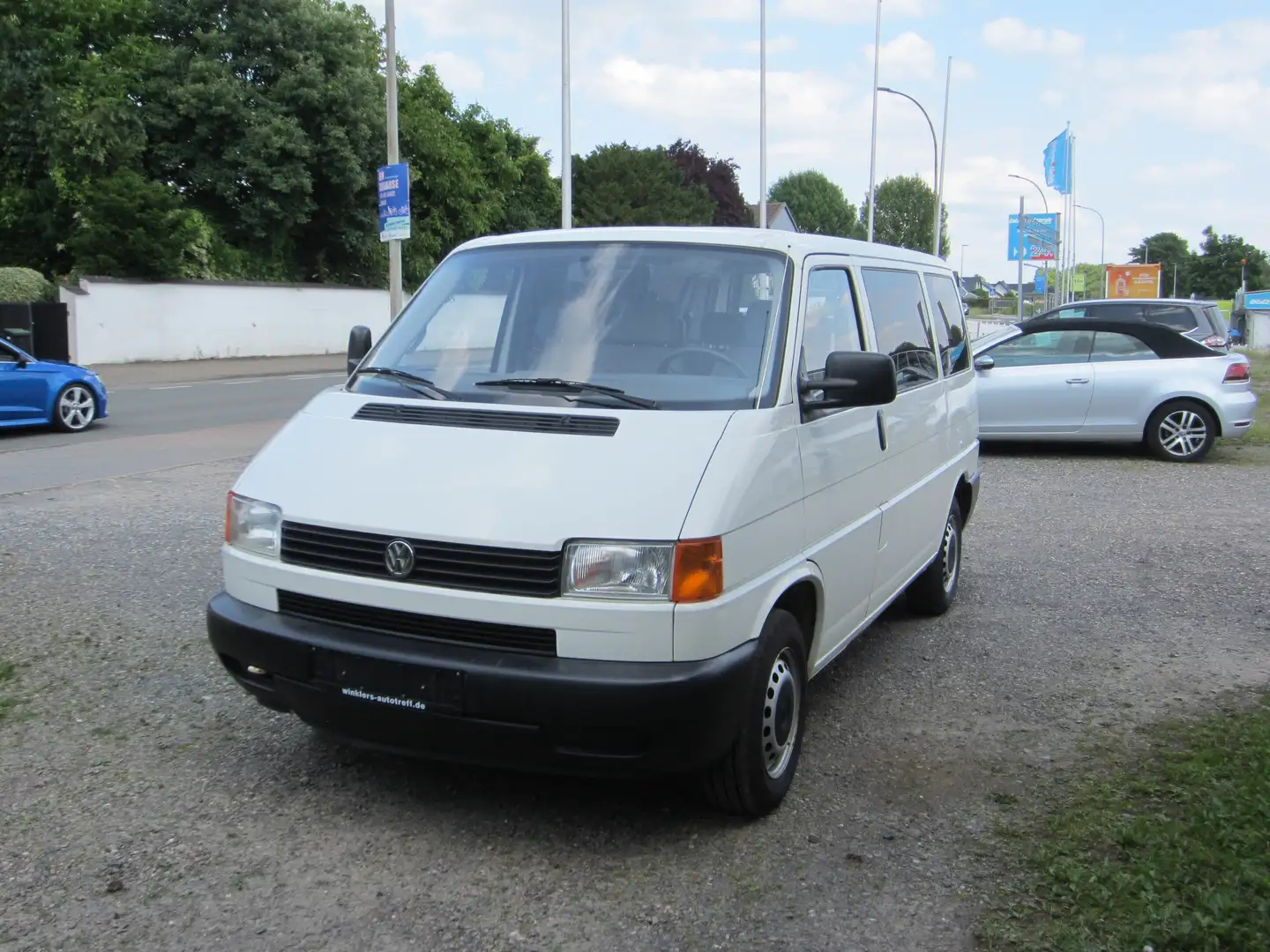 Volkswagen T4 Transporter TD mit 9 Sitzen TÜV 5-2027 Blanco - 1