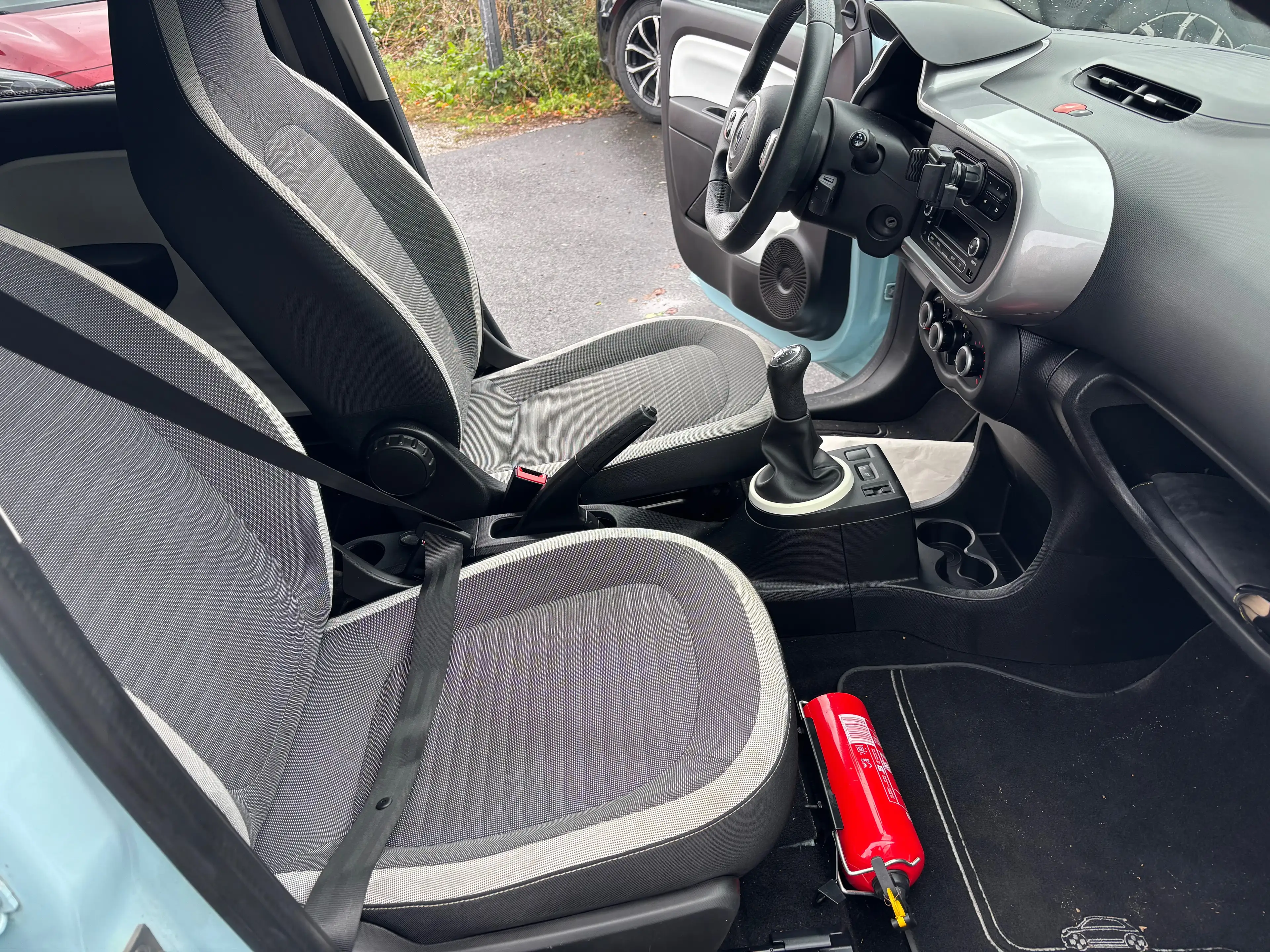 Renault Twingo Twingo 1.0i SCe Limited prête à immatriculer ! — photo 9