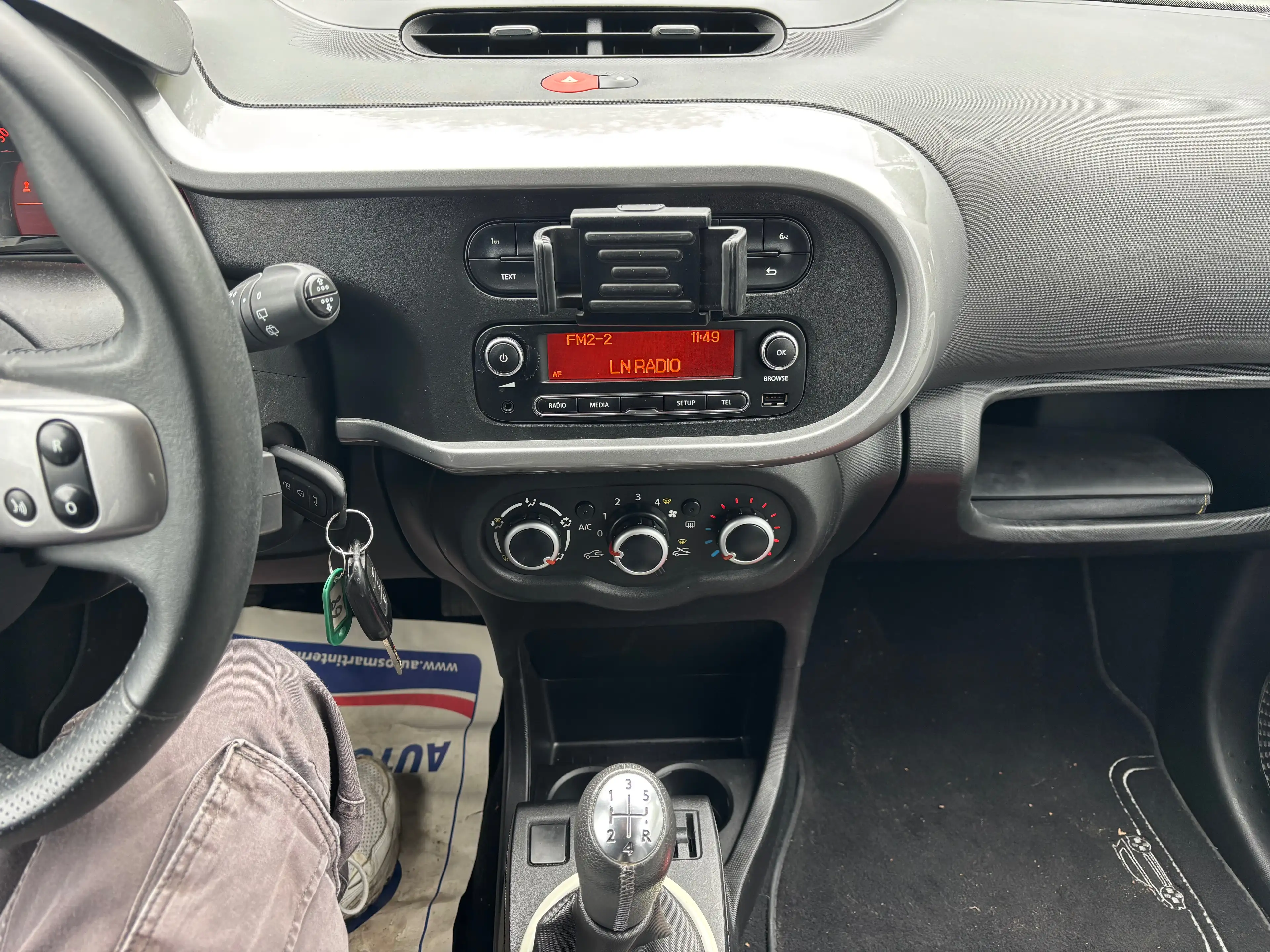 Renault Twingo Twingo 1.0i SCe Limited prête à immatriculer ! — photo 11