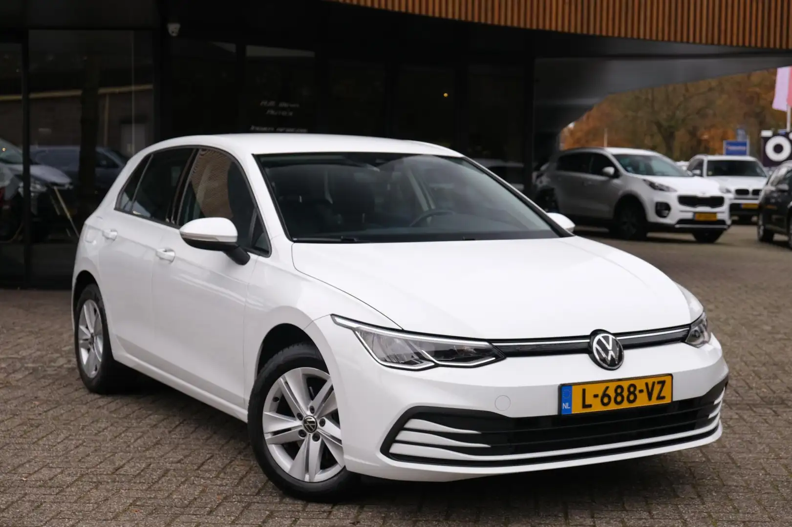 Volkswagen Golf 1.0 TSI Life/ACC/Winterpakket/Carplay/Sfeer/Lane Blanc - 2