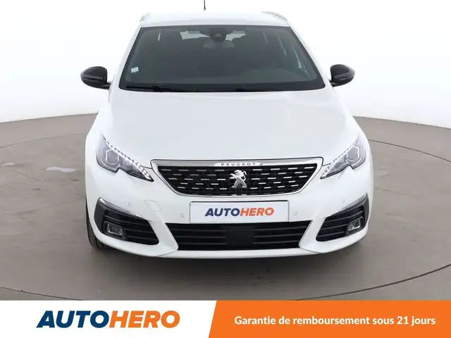 Peugeot 308 view 9
