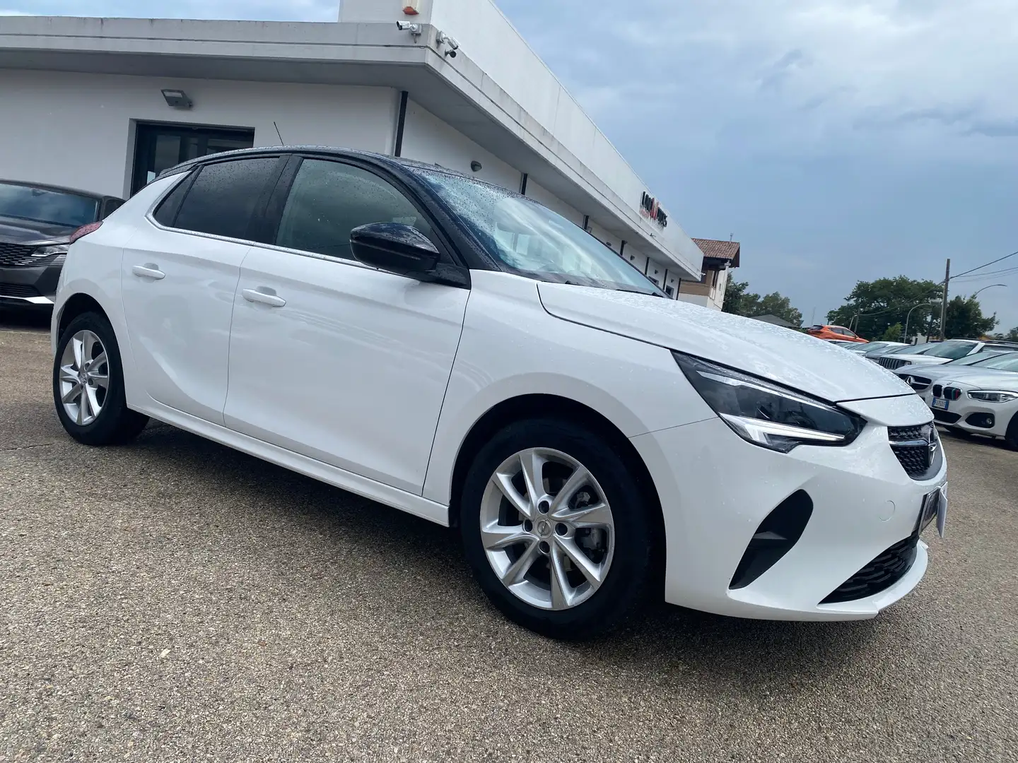 Opel Corsa 1.2 Elegance 75cv Weiß - 1