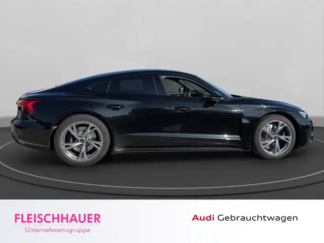 Audi E-Tron view 8