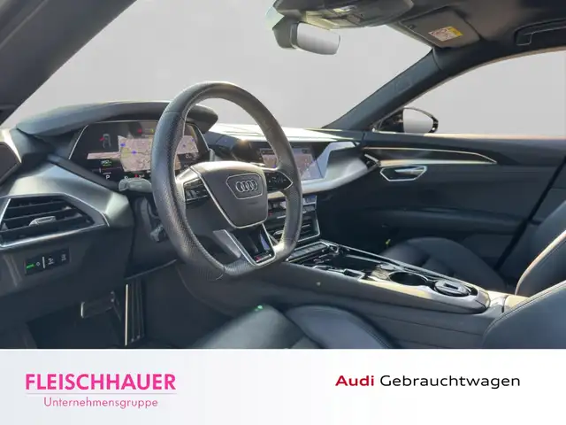 Audi E-Tron view 10