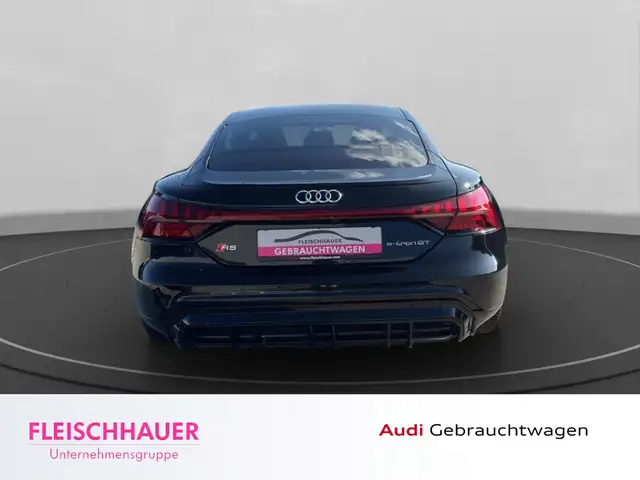 Audi E-Tron view 6
