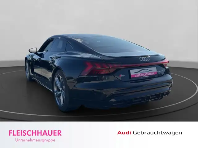 Audi E-Tron view 5
