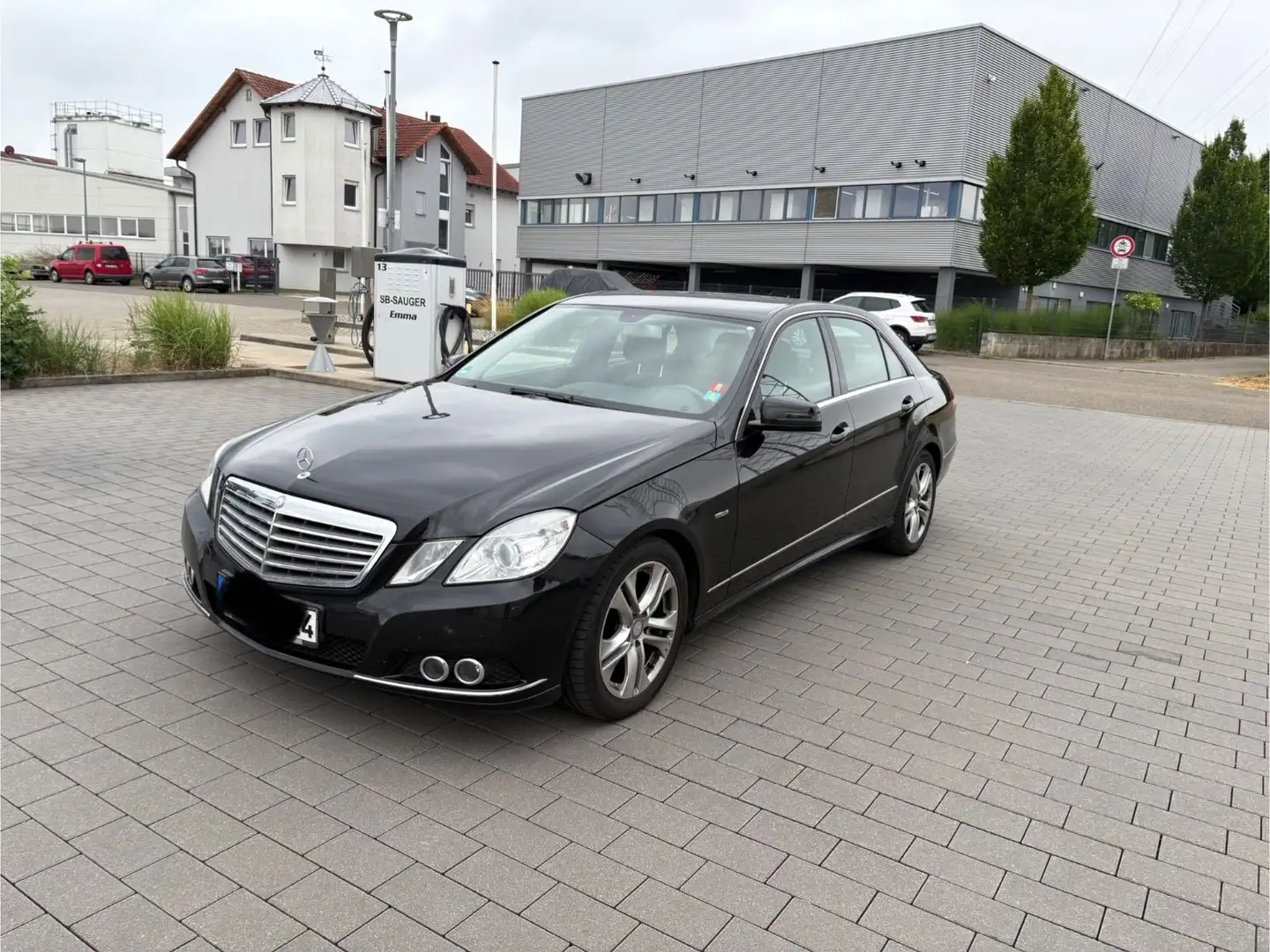 Mercedes-Benz E 220 Lim. E 220 CDI BlueEfficiency * Noir - 1