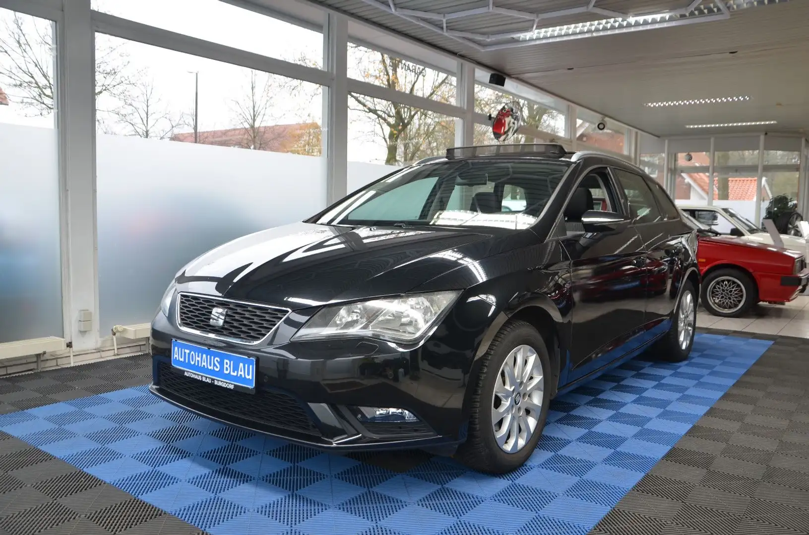 SEAT Leon ST 1.4 Style *DSG*NAVI*PANORAMAGLASDACH*2HD Schwarz - 1
