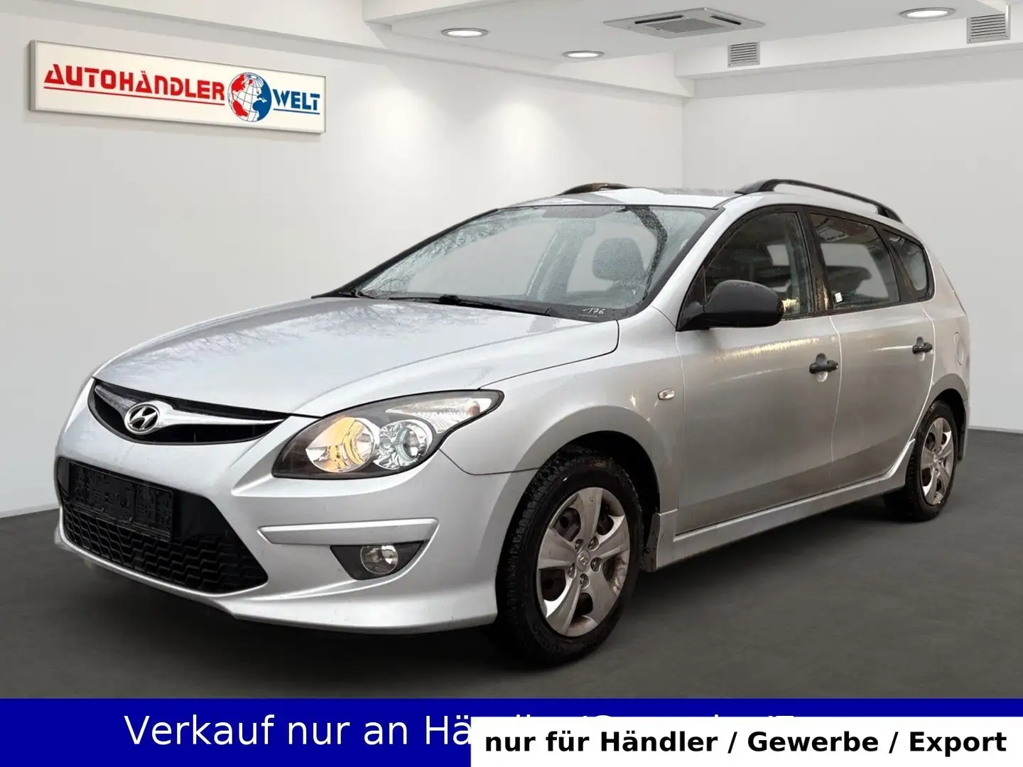 Hyundai i30 Kombi 1.4i Klimaanlage AHK Silber - 1