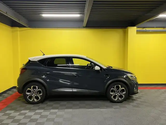 Renault Captur view 2