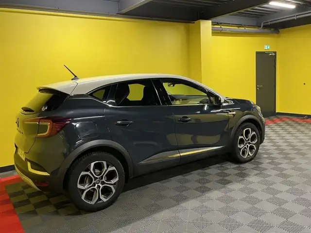 Renault Captur view 3