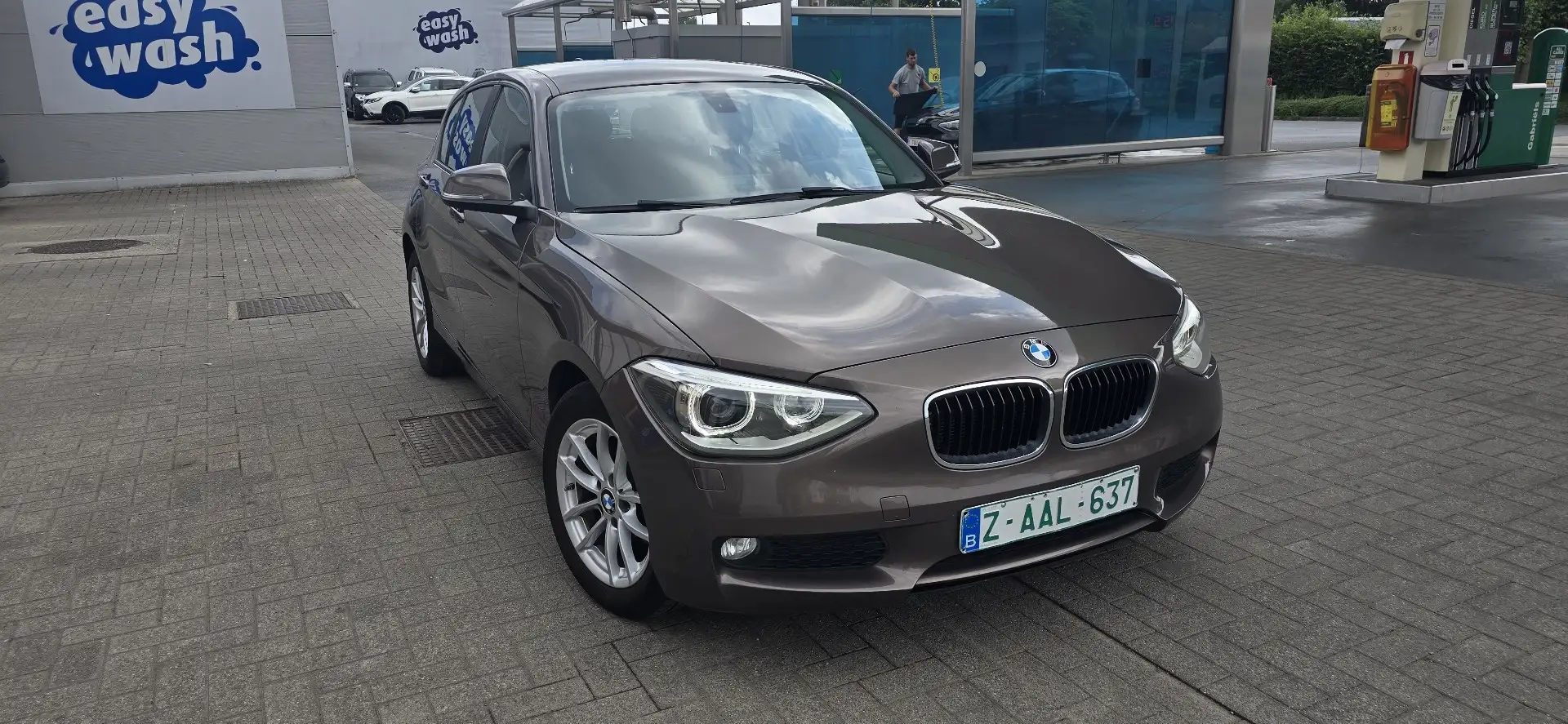 BMW 114 114i Bruin - 1